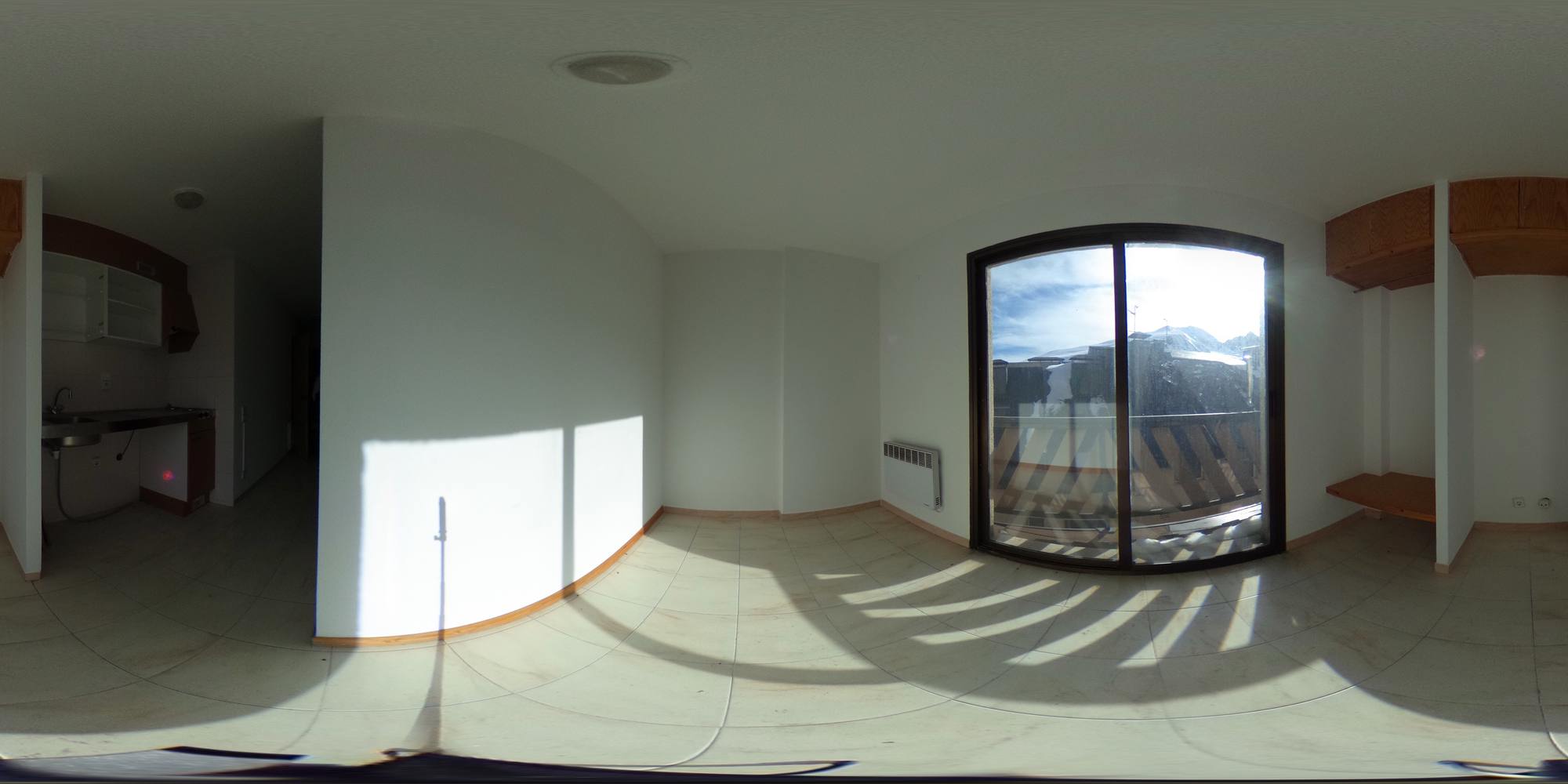 Vista panoràmica de l'estudi buit